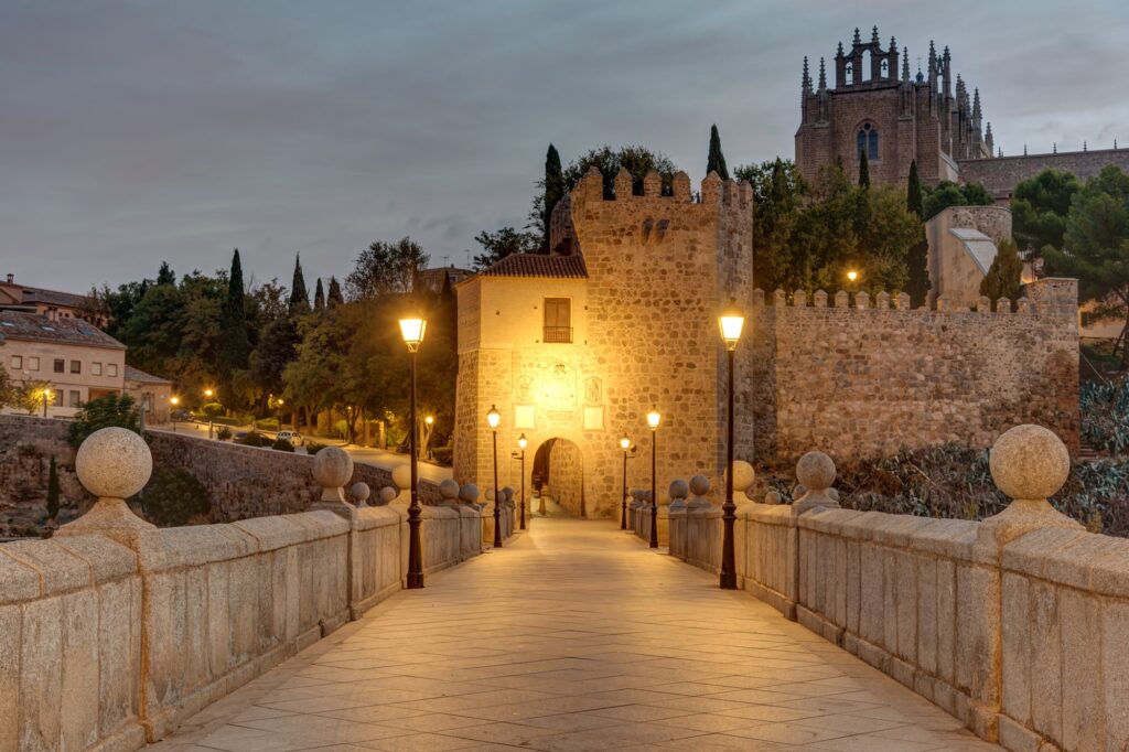 Dawn at the San Martin bridge in Toledo